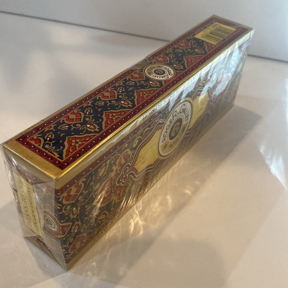 Roger & Gallet Box of 3 Sandal Wood Scented Soaps 3 @ 3.5 Oz each VTG SEALED NWT - Picture 2 of 14